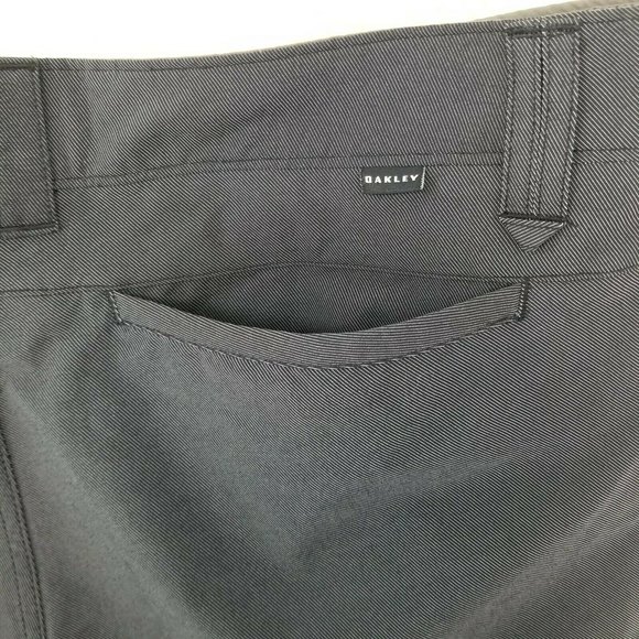 Oakley Men's Black Chino Skater Golf Summer Causal Wear Shorts Sz 32 - Picture 9 of 10